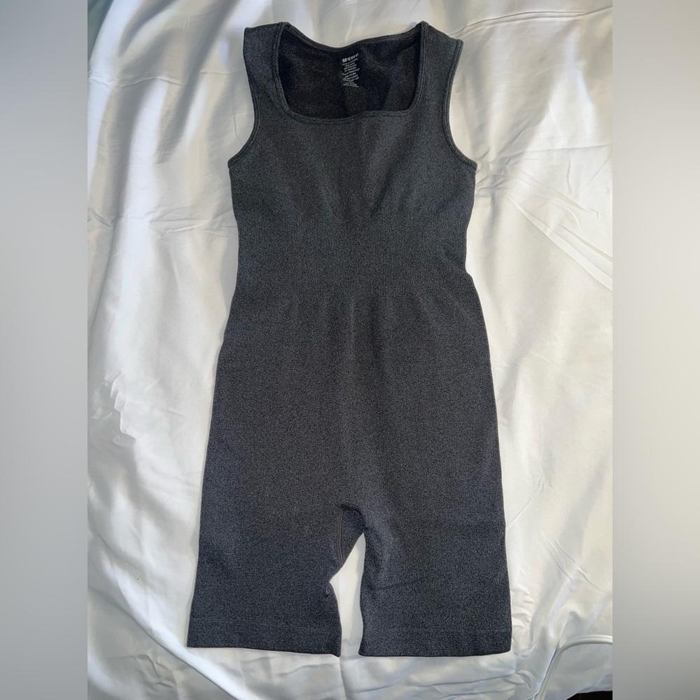shosho Black Sleeveless One-Piece Active Romper